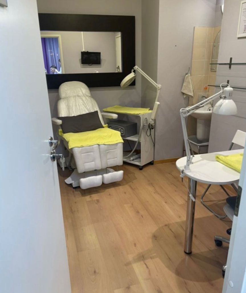 Салон красоты у метро Юго-Западная_18